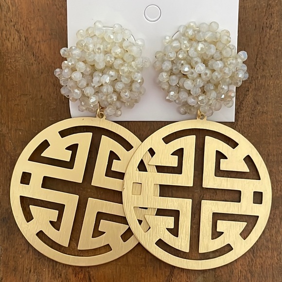 🎉❤️ NEW Olivia ARB Dangle Beaded Earrings - Picture 1 of 1